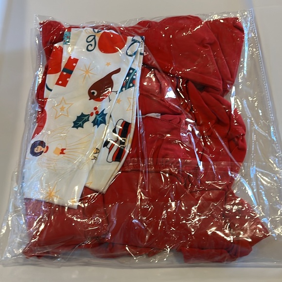 3 piece Christmas outfit.  Red top, Santa & Christmas tree leggings & scarf - Picture 11 of 12